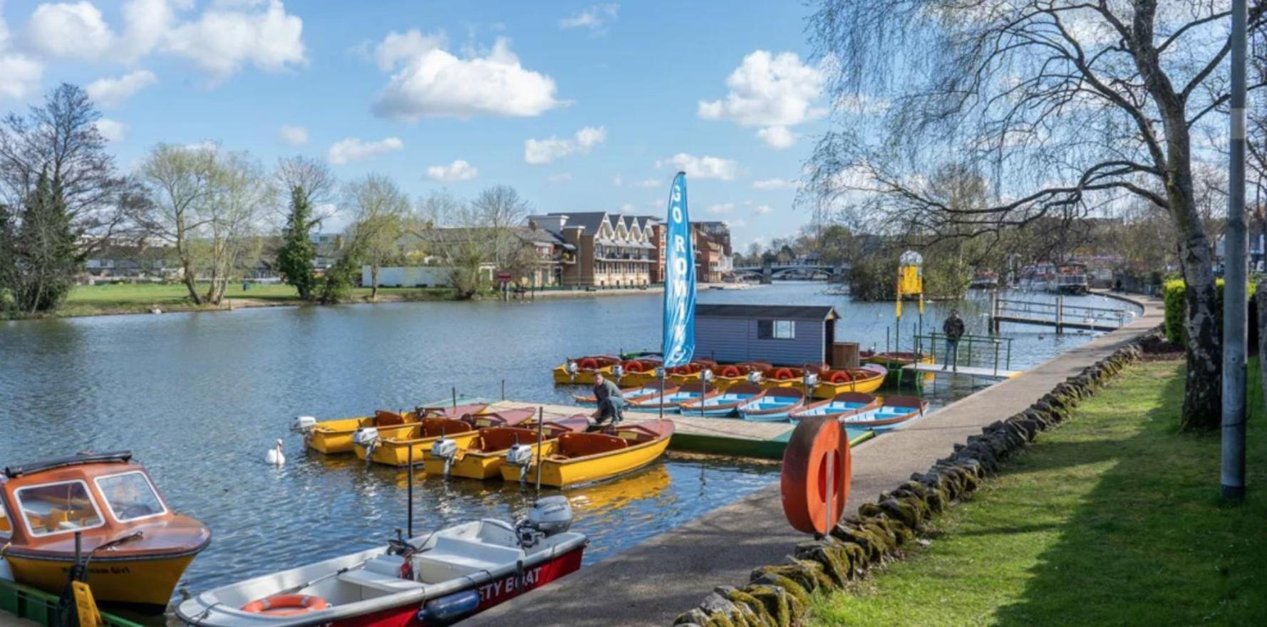 Charming Central Windsor 2 Bed Cottage Free Residents Parking And Private Garden Legoland Ascot Windsor Castle Thorpe Park Heathrow Airport Bagian luar foto